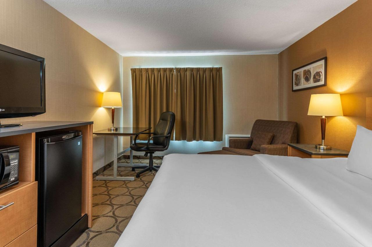 Comfort Inn Пемброк Экстерьер фото