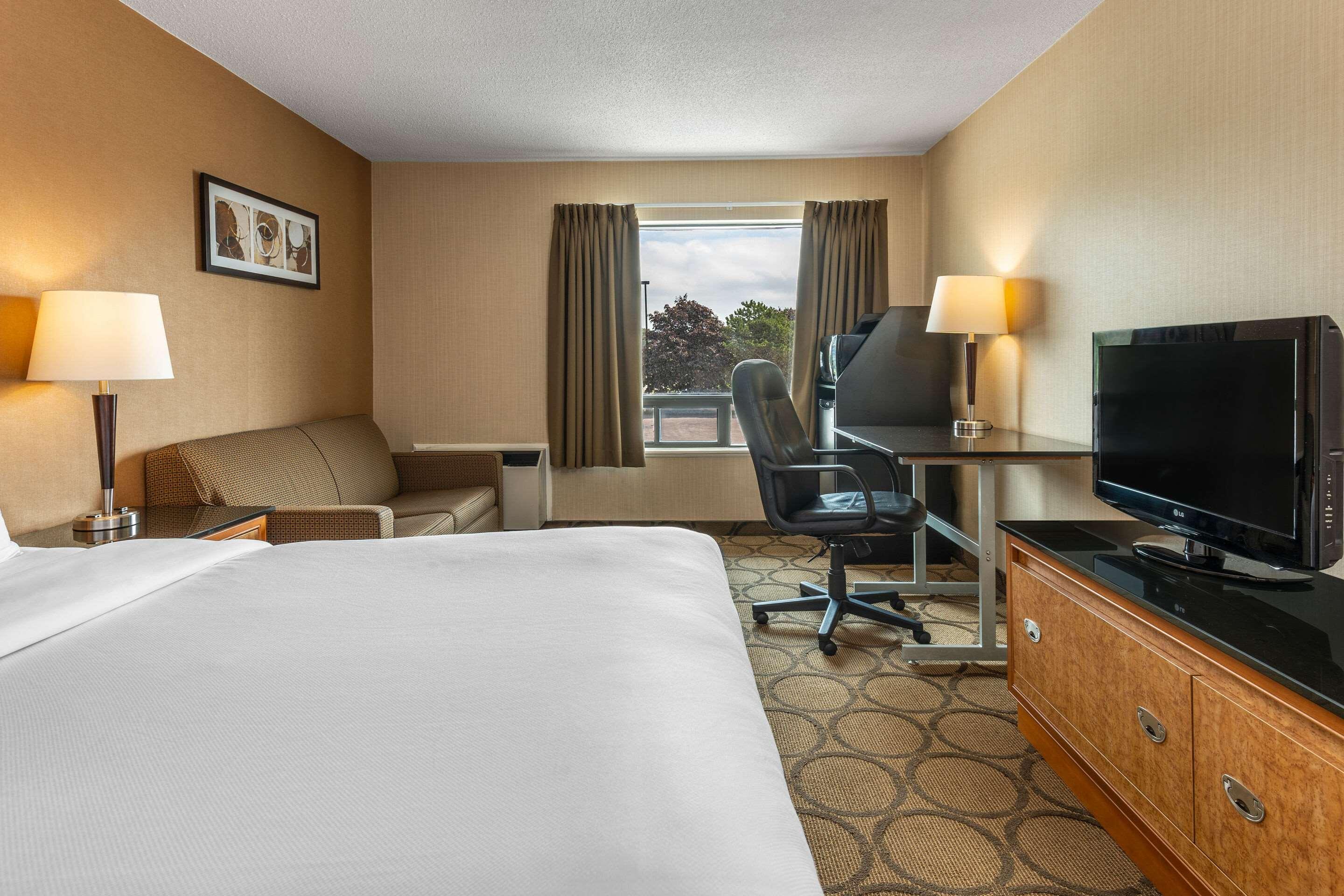 Comfort Inn Пемброк Экстерьер фото