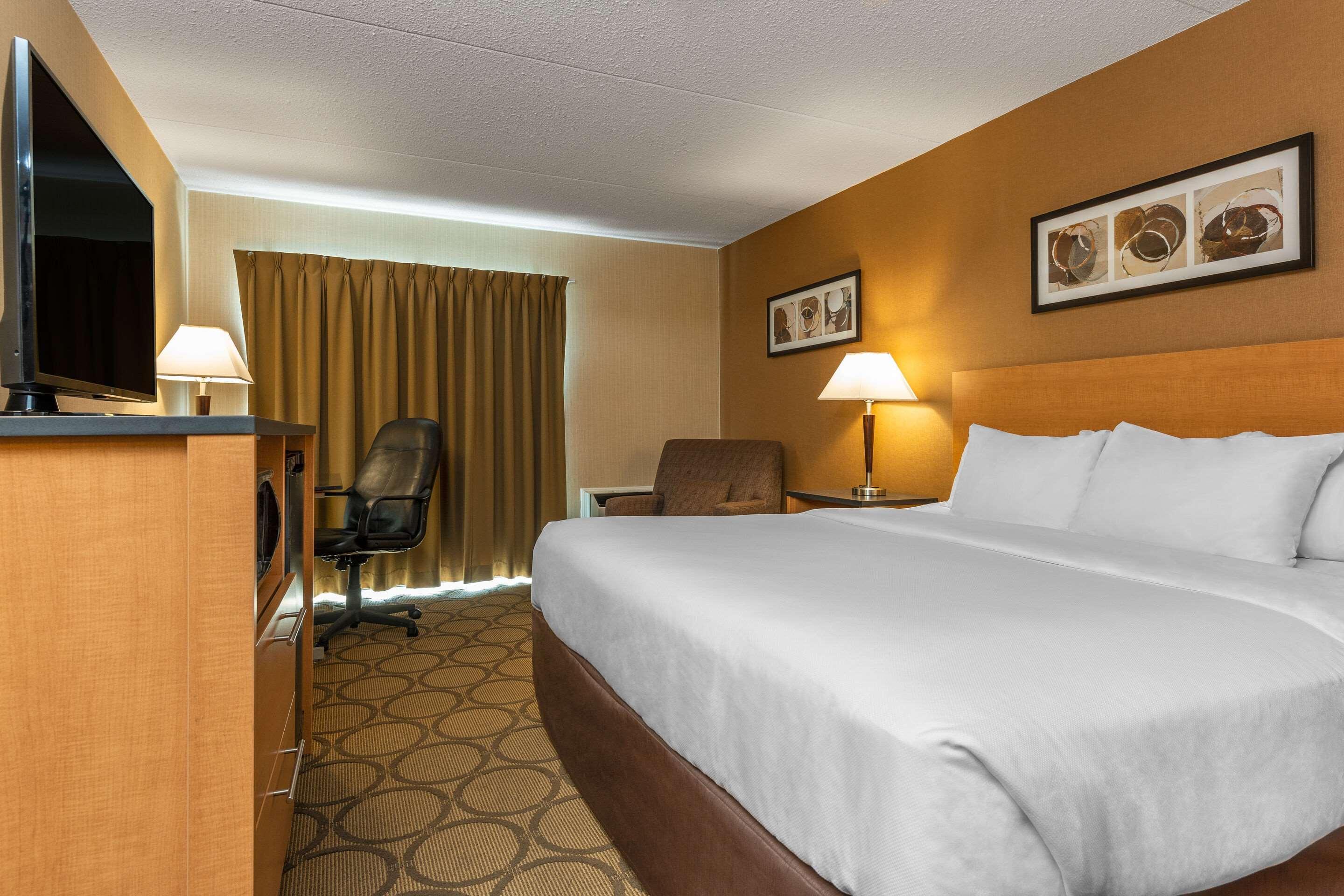 Comfort Inn Пемброк Экстерьер фото
