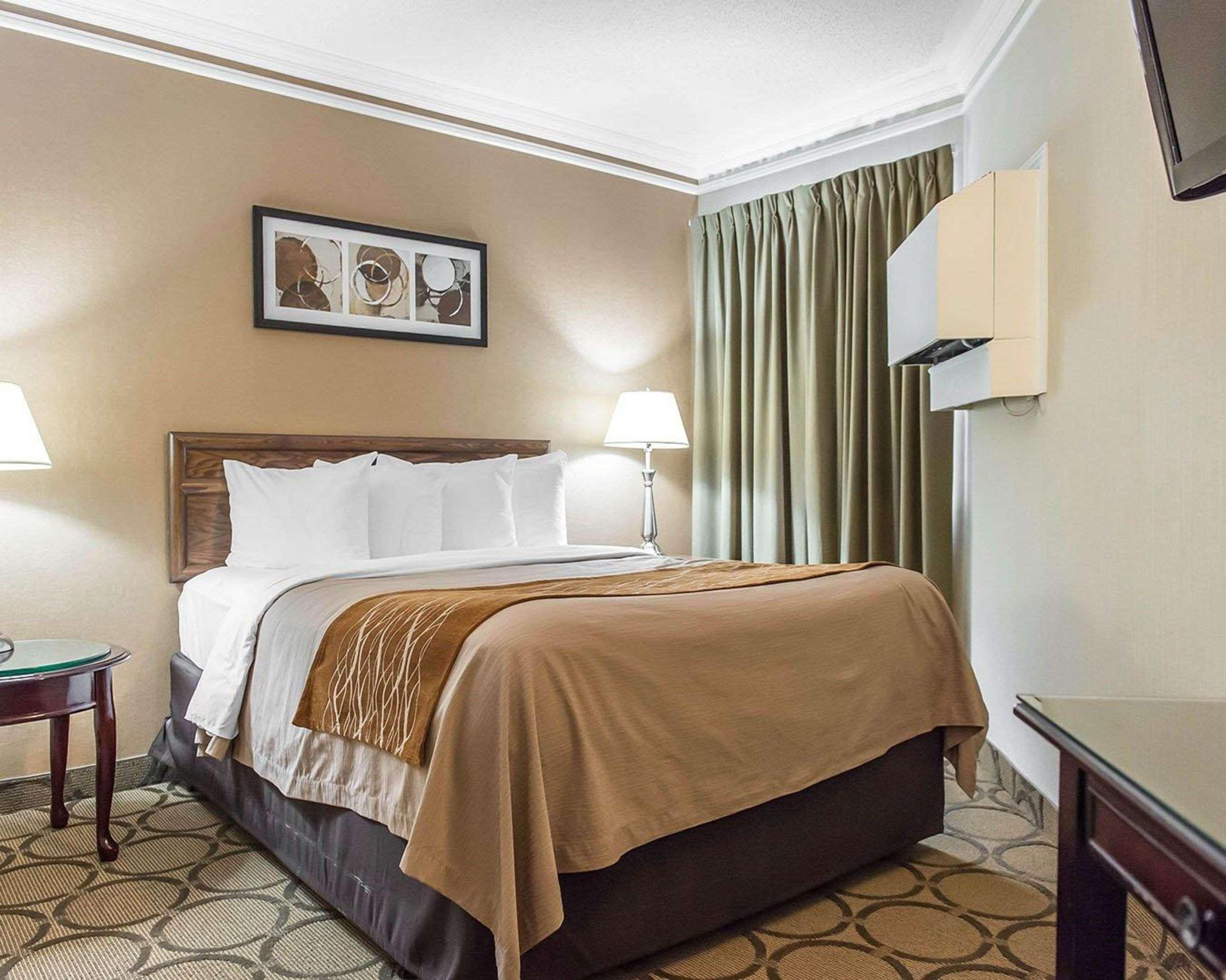 Comfort Inn Пемброк Экстерьер фото